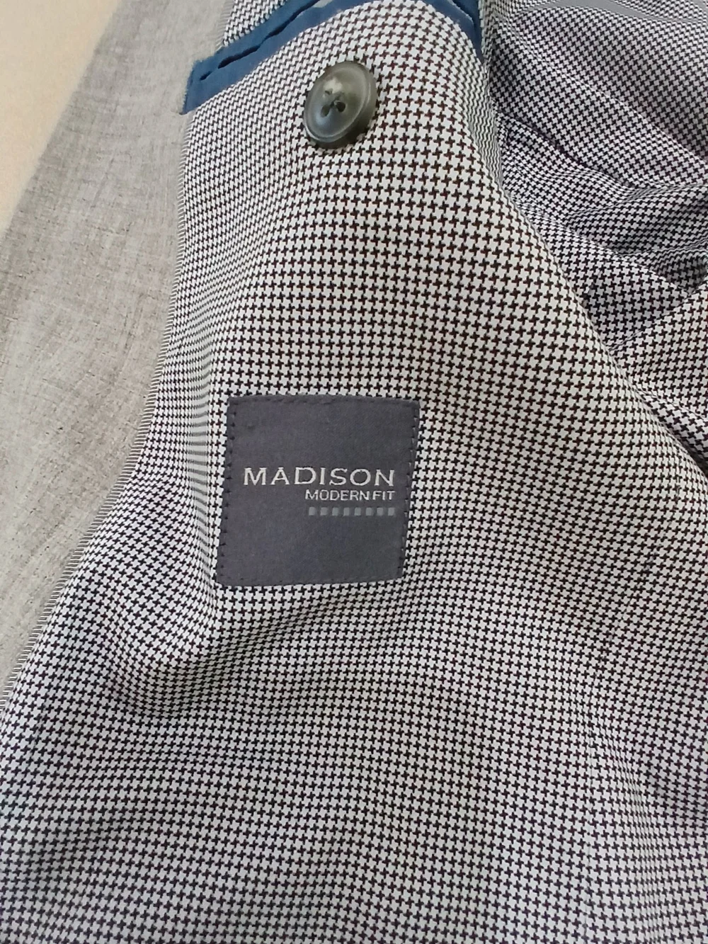 Madison Modern Fit Light Gray Two-Button Men's Blazer 38r